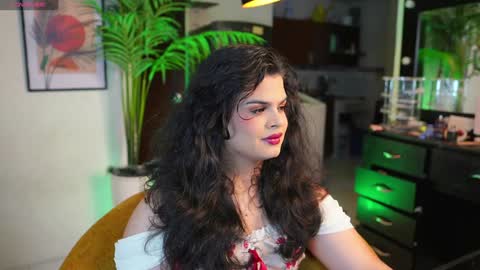 Chloe  online show from December 10, 9:43 pm