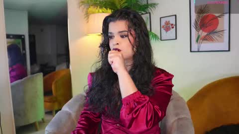 Chloe  online show from March 9, 4:55 pm