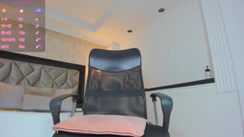 Ashleey Brownn  online show from February 25, 11:22 pm