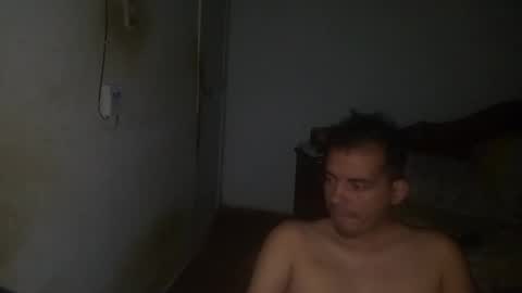 julian estevez online show from January 20, 10:15 pm