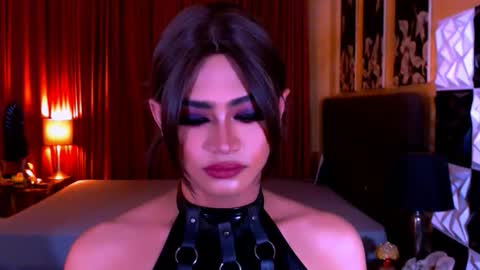 athisamoore online show from December 1, 9:06 pm