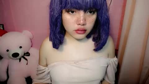 cute online show from December 5, 5:01 am