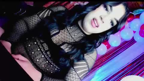   online show from May 22, 6:26 pm