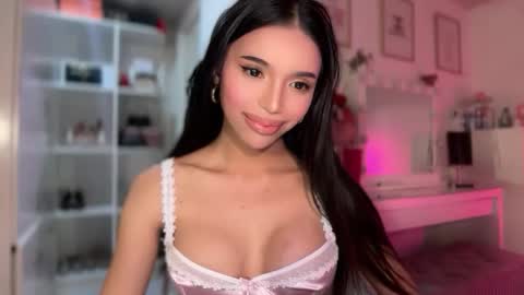 babysabrinaxx online show from April 5, 6:17 pm