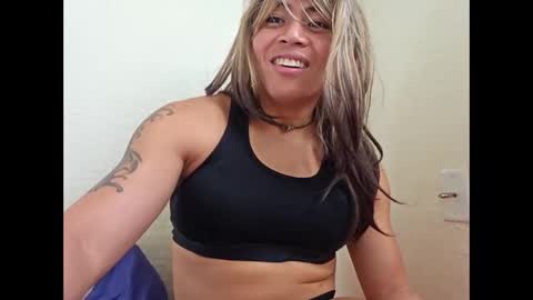 baddiee18 online show from November 14, 9:56 pm