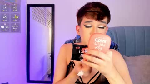          I work from home this is my room 3 online show from March 5, 8:52 am