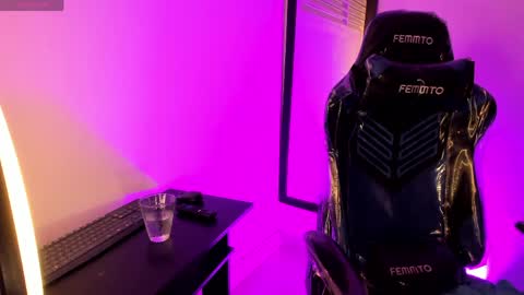          I work from home this is my room 3 online show from April 2, 7:28 am