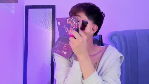          I work from home this is my room 3 online show from April 3, 7:50 am