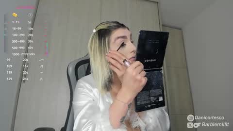 Snapshot of barbiemillit chatting on February 24, 12:20 am barbiemillit online show from February 24, 12:20 am