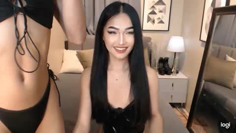 PEARL X NIKKI online show from April 30, 11:36 am