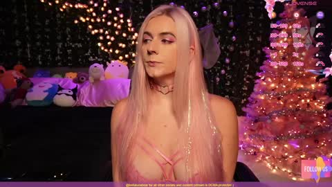Snapshot of bellabearts chatting on December 19, 10:21 pm Bellalunabear trans JadePlant Cis online show from December 19, 10:21 pm