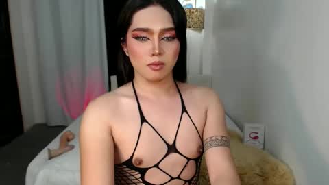 bestgirljulia online show from December 2, 11:57 am