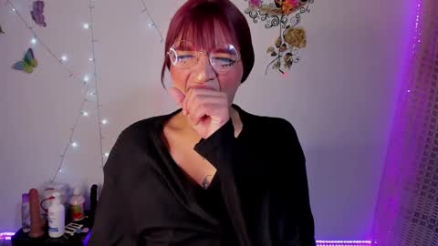 aleja   independent model online show from December 5, 5:54 am