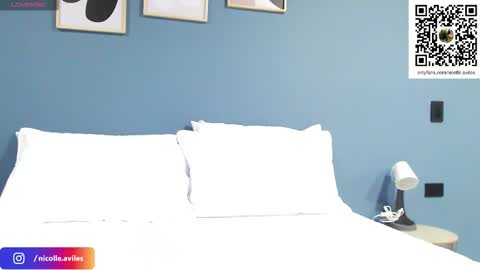 Nicolle Aviles online show from October 31, 1:37 am