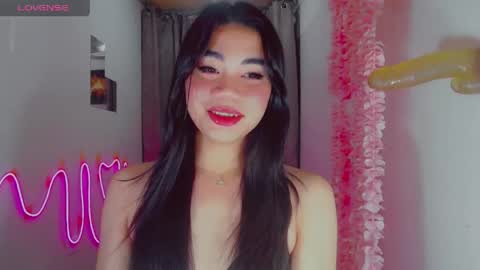 kiaaannaaaa online show from April 16, 9:39 pm