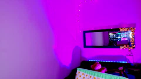  ..  .. online show from November 26, 4:59 am