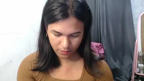 Ellez online show from November 2, 9:02 pm