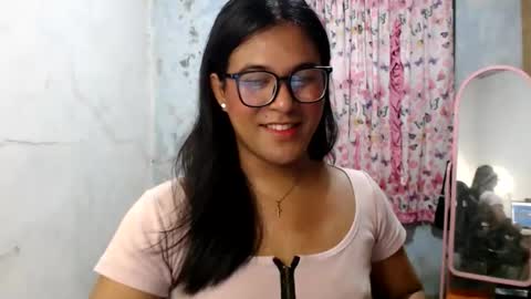 Ellez online show from May 31, 7:59 pm