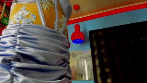 bouncing_bunnyxxx69 online show from December 2, 4:15 am