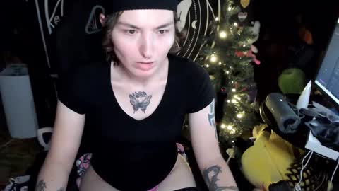 BrandiWRLD999 online show from December 7, 3:09 am