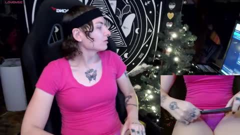 BrandiWRLD999 online show from December 25, 7:02 pm