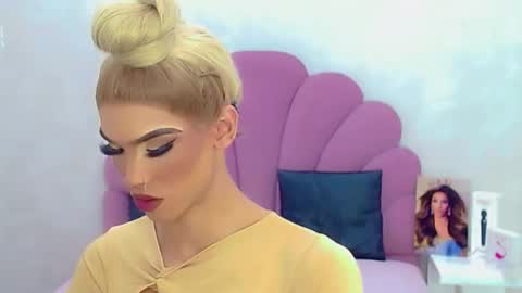 BRIANA online show from March 20, 8:15 am