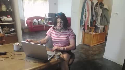 bridgetfouru online show from September 12, 6:22 am