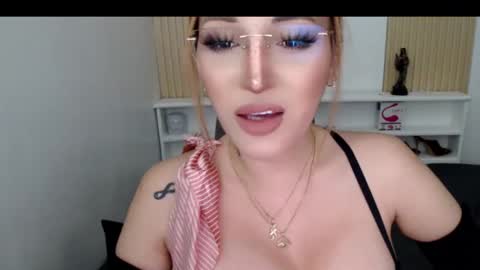 brinna online show from February 21, 4:18 am