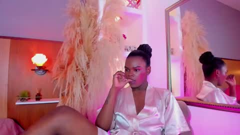 camiestrada online show from February 1, 7:36 am