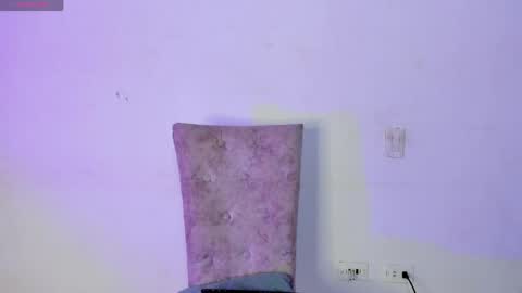  s online show from April 19, 6:58 am