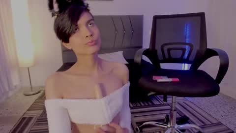 camilaladysmith online show from March 8, 2:15 am