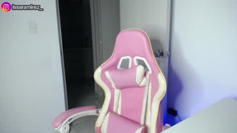 X IGcamiryan01 online show from July 7, 12:46 am