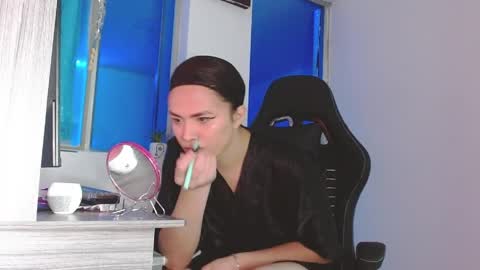 candy_giuliana21 online show from April 2, 12:30 am