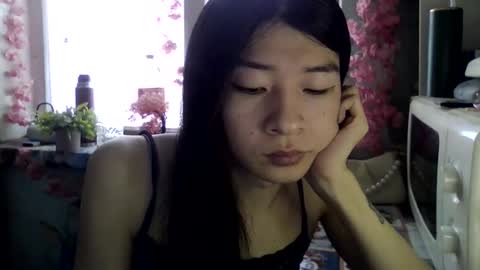 CarlyJoy online show from March 6, 12:10 pm