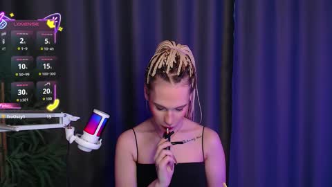 Cassie online show from December 18, 11:37 am