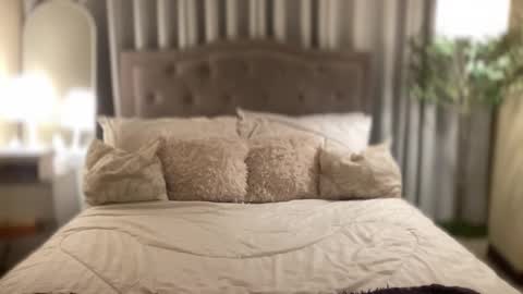 Snapshot of cathalina_goddess chatting on October 2, 10:09 pm cathalina harake online show from October 2, 10:09 pm