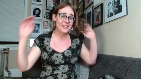 Snapshot of cecilysaintclaire chatting on February 4, 1:38 pm Cecily Saint Claire online show from February 4, 1:38 pm
