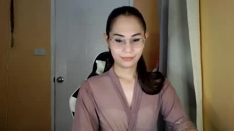 chelly4u69 online show from March 14, 11:03 am