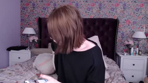 amelia online show from January 29, 6:33 am