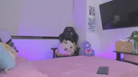 CHLOE online show from March 27, 12:58 am