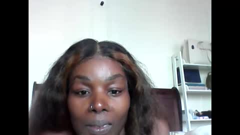 chocolatedrop_ online show from September 29, 3:22 pm