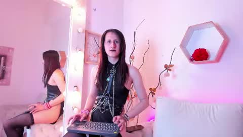 circe_star online show from August 5, 9:21 pm