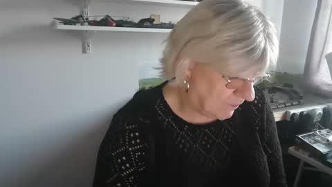 clare nylons online show from December 20, 10:21 am