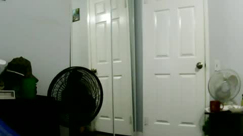 Claudia online show from May 24, 3:42 pm