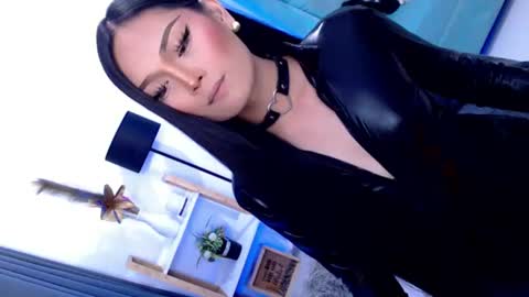 Cleo online show from July 13, 10:44 pm