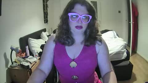 Shirley online show from October 16, 10:09 pm