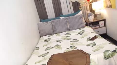 chantel online show from December 13, 4:49 pm