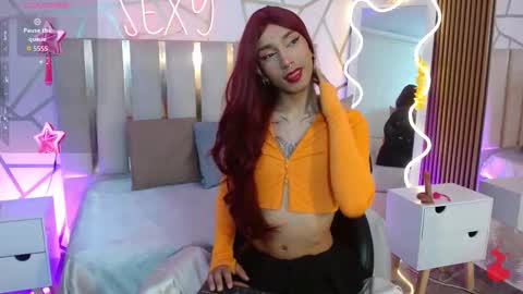 Cyrus online show from December 14, 7:53 pm