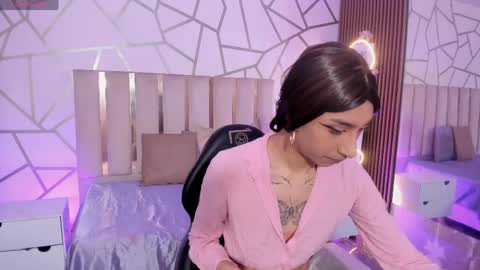 Cyrus online show from April 9, 11:49 am