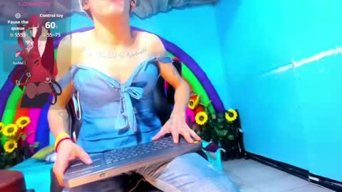 daisy_jonexxx22 online show from March 24, 3:22 am